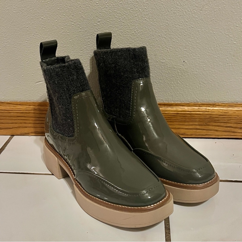 Dolce Vita Women’s size 8 Olive and Charcoal Ankle Boots NWT - Picture 2 of 8